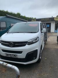 VAUXHALL VIVARO