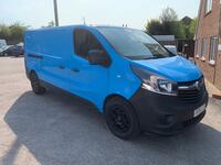 VAUXHALL VIVARO