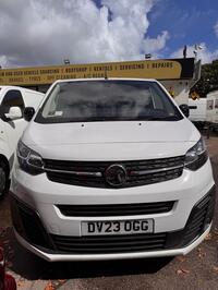 VAUXHALL VIVARO